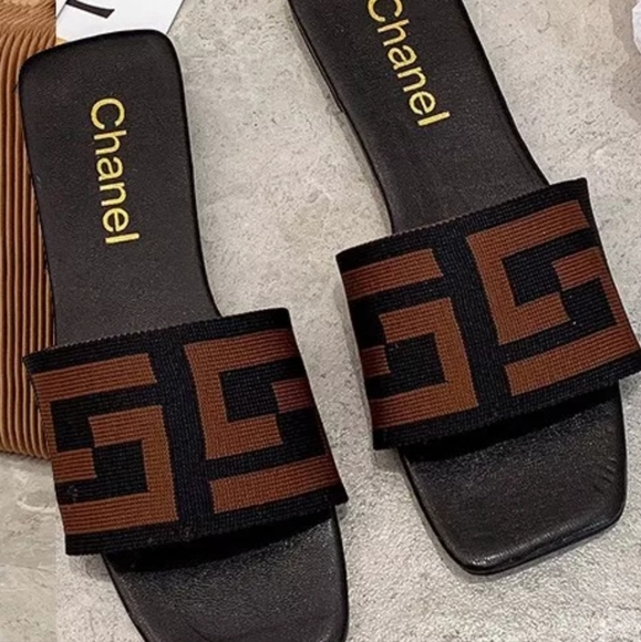 L.A.Charms Shoes - High Fashion Brown and Black Slides